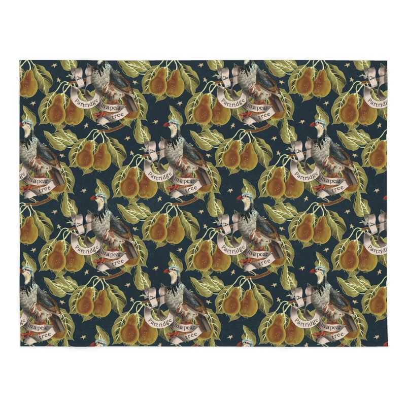 Tablecloth Christmas collection Partridge in a pear tree